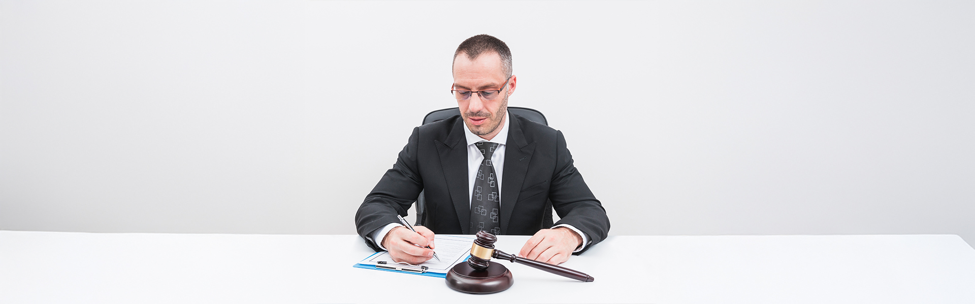The Benefits of Having a Legal Advisor for Your Small Business